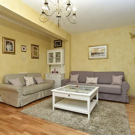 Center Bubi Pensionat 4*